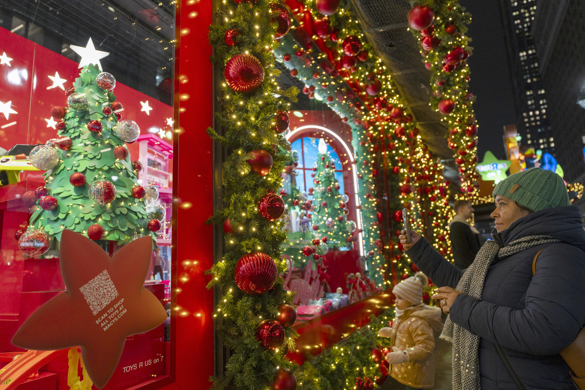 Nueva York se tiñe de colores, brillo y esplendor para las festividades navideñas 2024