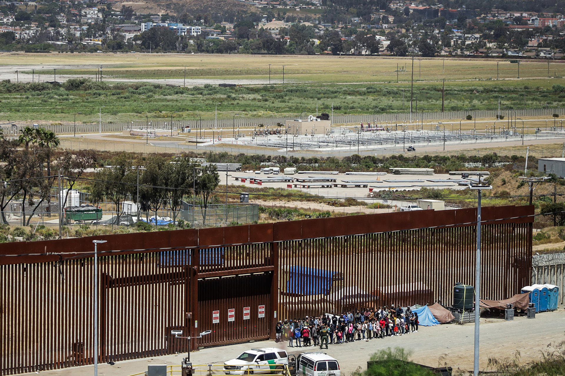 Biden entregará a Trump la frontera con México con drástica baja de detenciones de migrantes