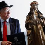 EE.UU. devuelve a México una “valiosa” estatua de Santa Rosa de Lima del siglo XVII