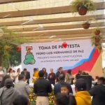 #Video Alcalde de Santo Tomás de los Plátanos rinde protesta y luego huye de autoridades del Edomex