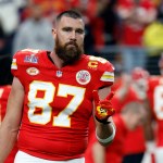 Kelce bate récord de anotaciones de los Chiefs en triunfo sobre los Steelers