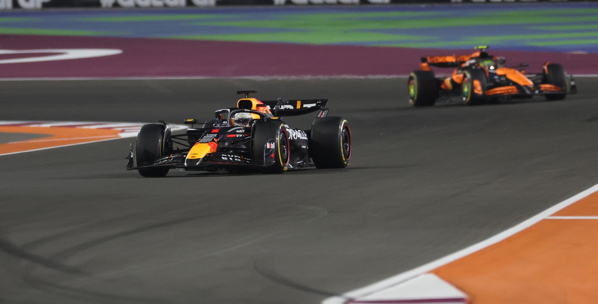 Verstappen gana el GP de Qatar; ‘Checo’ Pérez abandonó la carrera