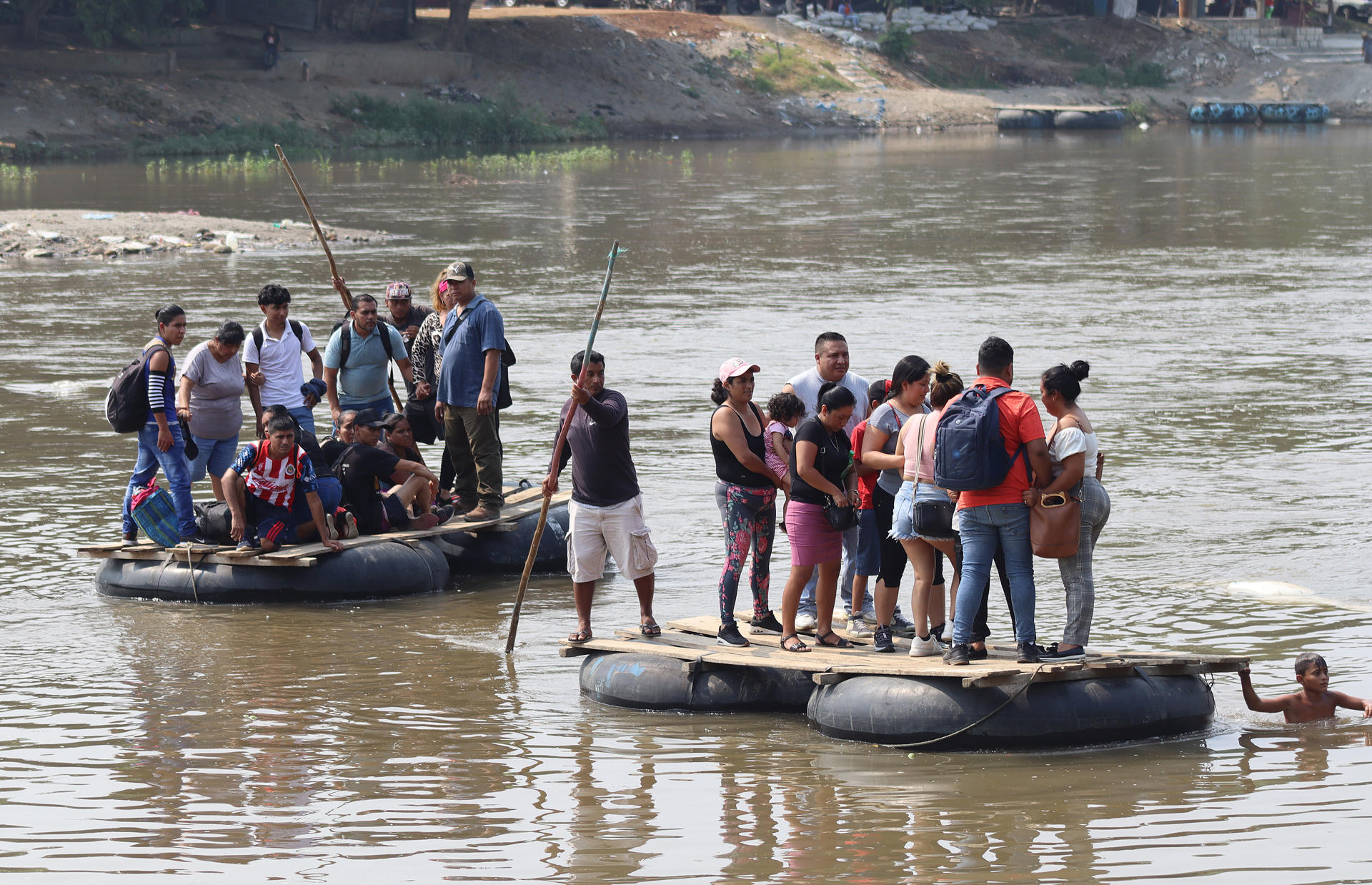 Guatemala pide precaución a ciudadanos que crucen la frontera con Chiapas