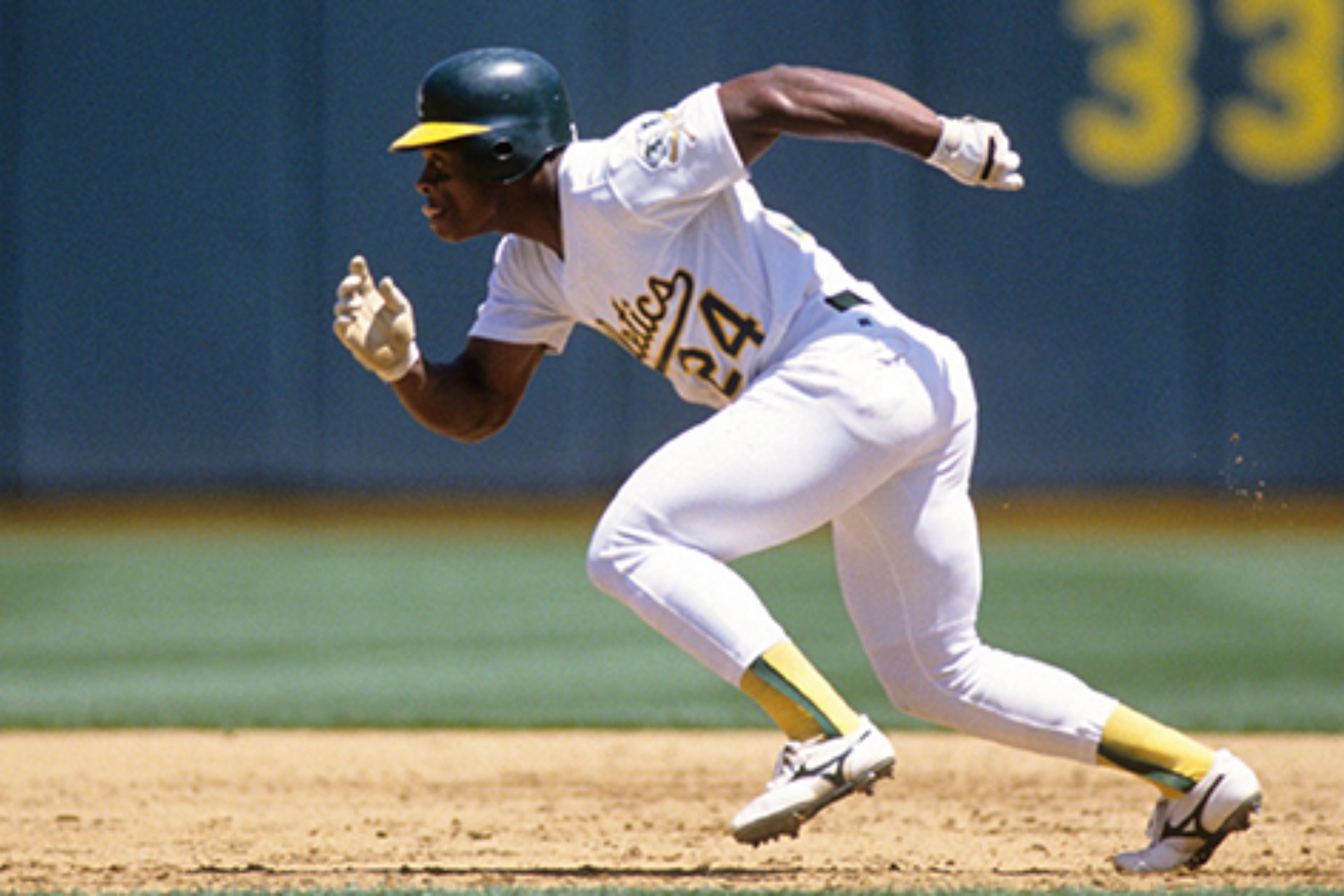 Murió Rickey Henderson, líder histórico en bases robadas de la MLB