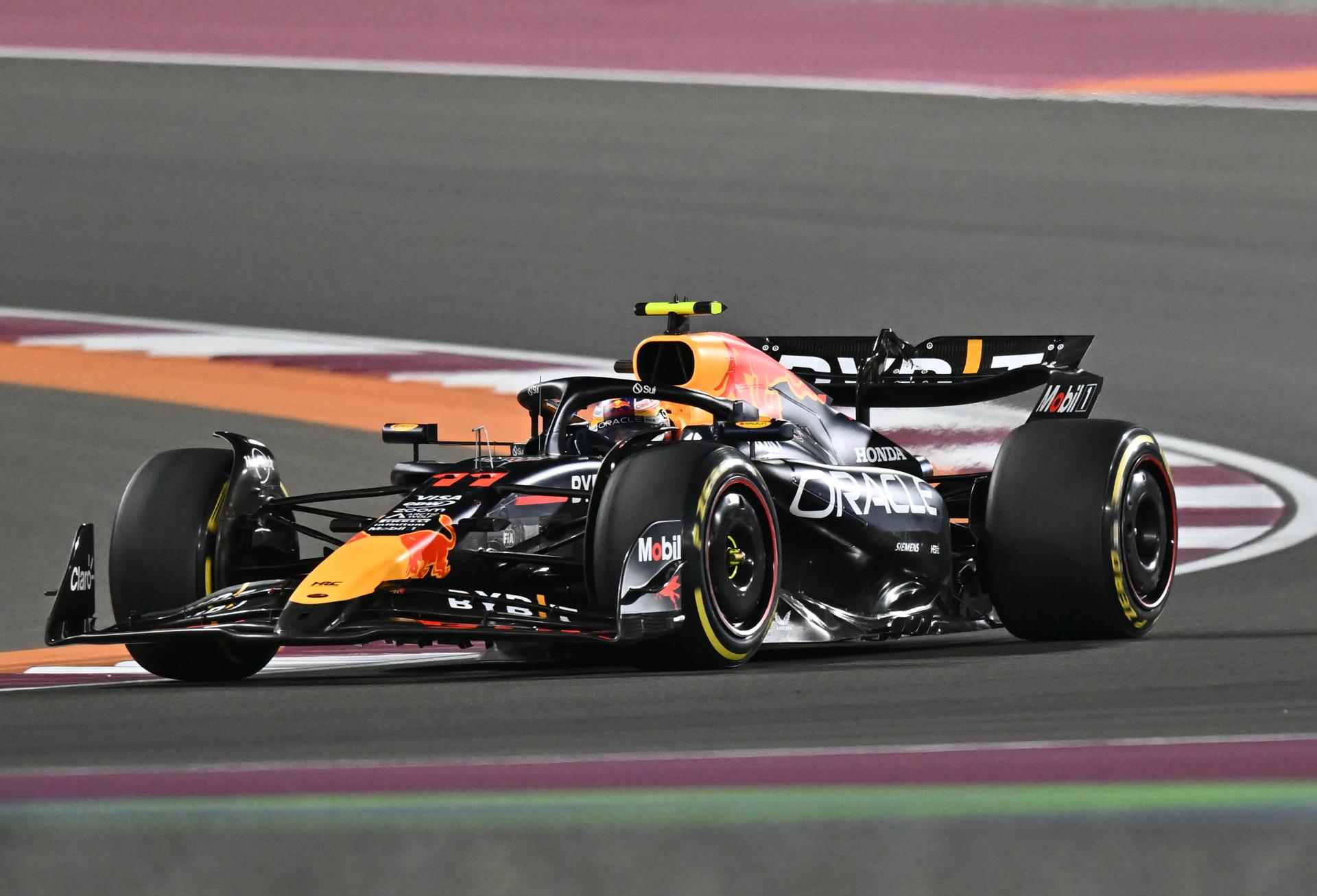 Verstappen es sancionado y pierde la ‘pole’ en Qatar; ‘Checo’ Pérez saldrá noveno