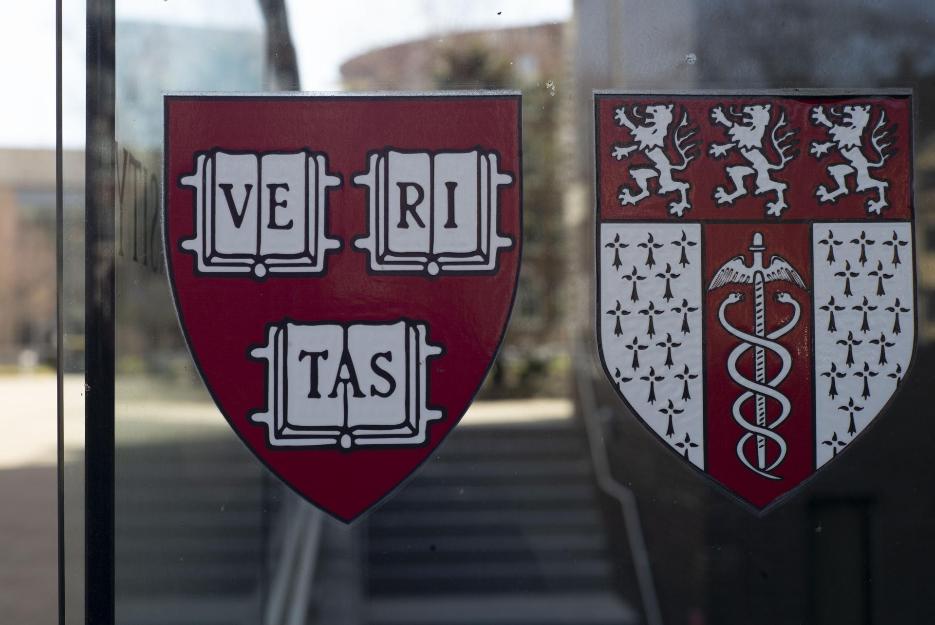 Administración Trump investiga a Harvard y a la revista de su escuela de leyes Administración Trump investiga a Harvard y a la revista de su escuela de leyes